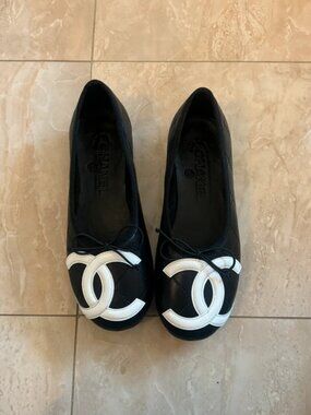 Chanel Vintage Cambon Ballet Flats